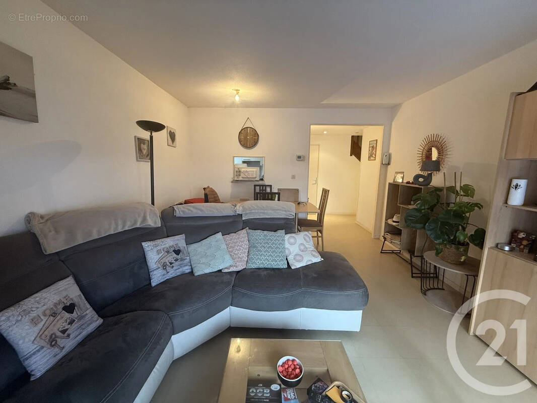 Appartement à YZEURE