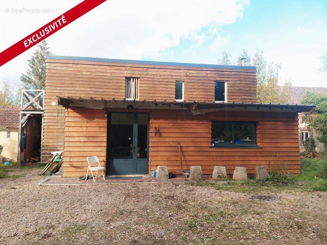 Maison à LE MELE-SUR-SARTHE