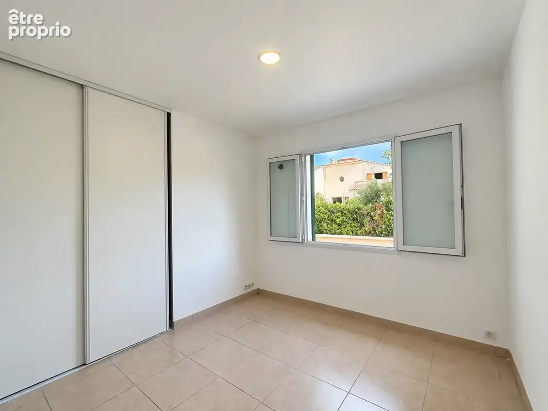 Vente maison plain-pied 111m2 sur 600m2 de terrain - photo 7