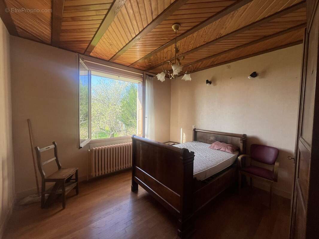 Maison à SAINT-ELOY-LES-MINES