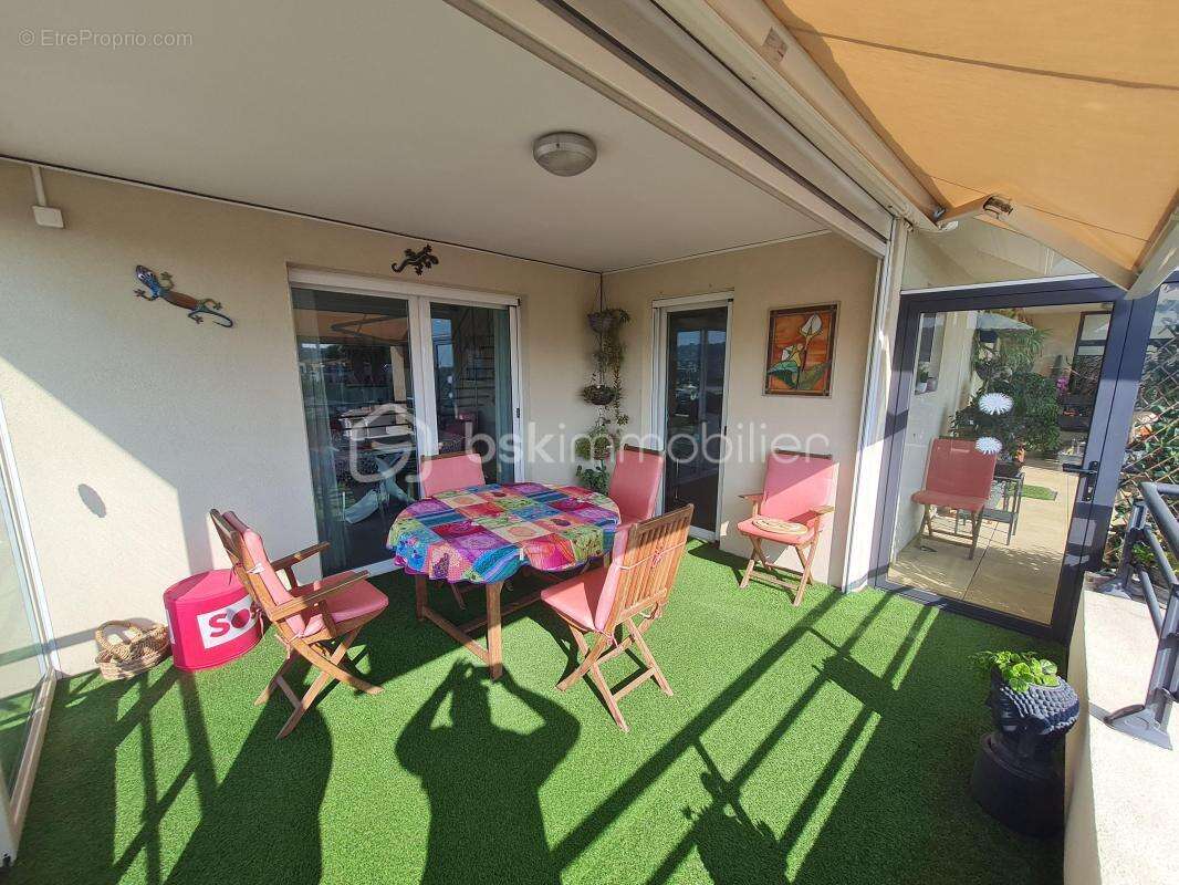 Vente en viager occupé: Appartement de 4 pièces en dernier étage + terrasses 56 m2 + 2 garages - photo 2