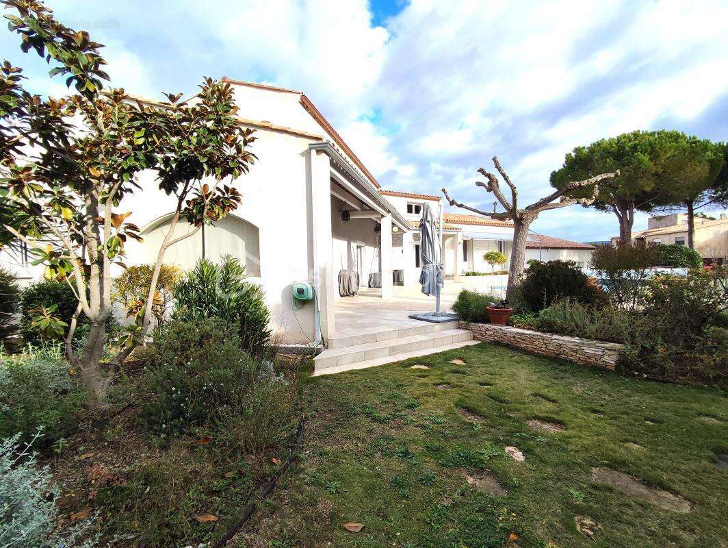Maison à POUSSAN
