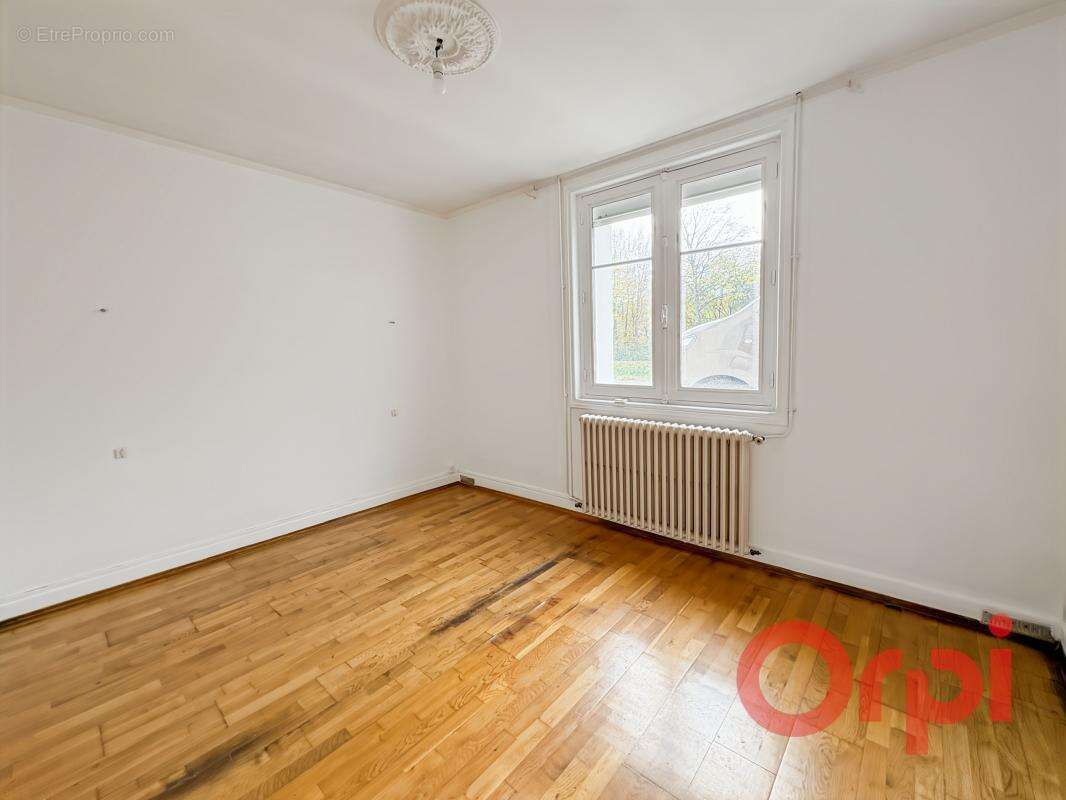 Maison à SAINT-AMAND-MONTROND