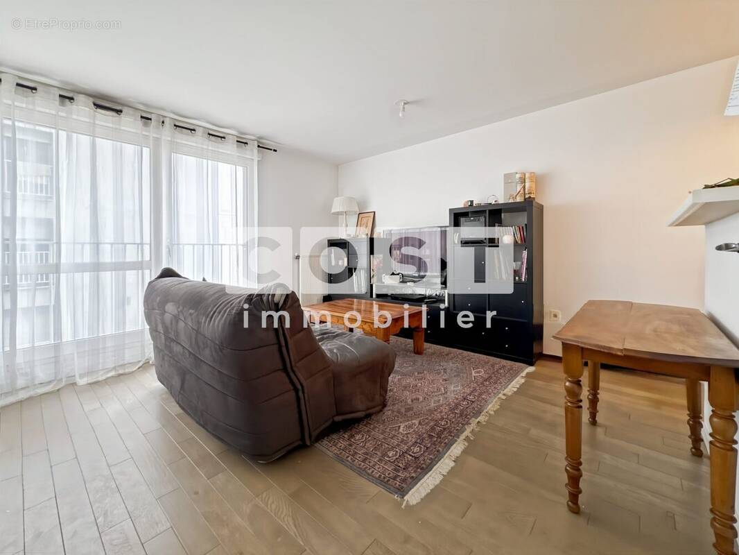 Appartement à COLOMBES