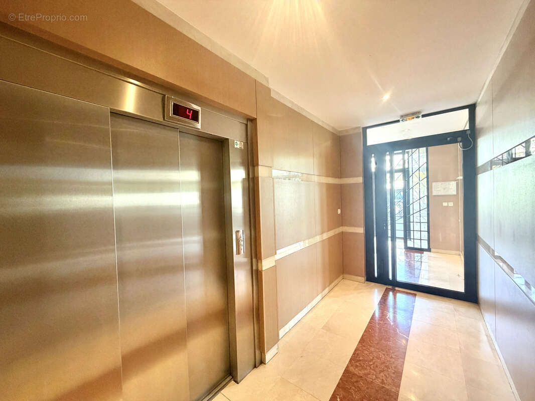 Appartement à PARIS-12E