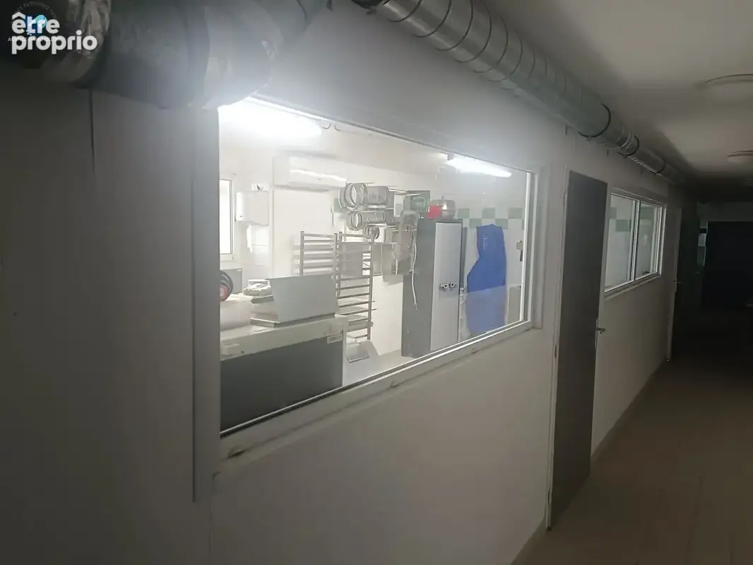Commerce 380 m² à vendre à Campagne-D'armagnac (32800) - photo 2