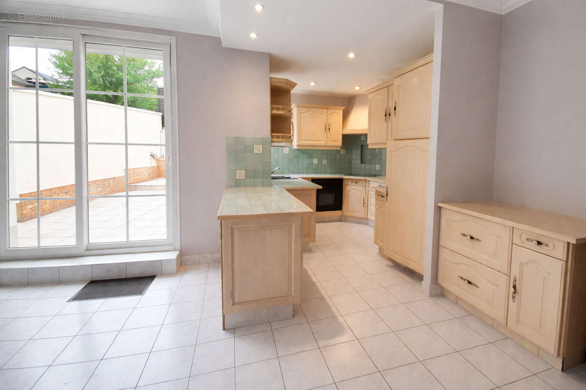 Maison à COULANS-SUR-GEE