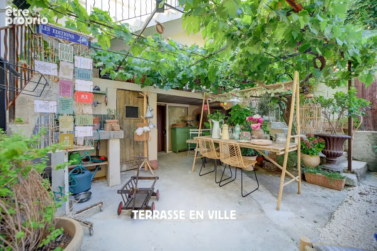 Saint cyr sur mer - immeuble - appartement - local commercial - cour - cave - 1200000€ - photo 16