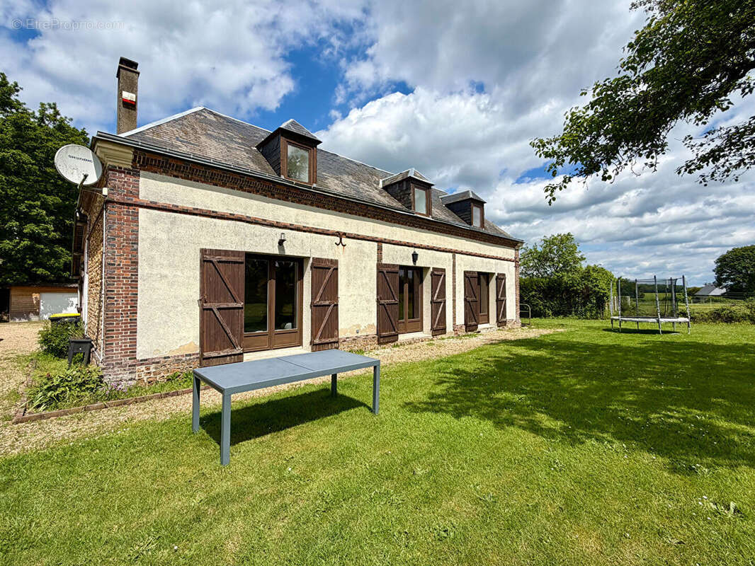 Maison à DAMVILLE