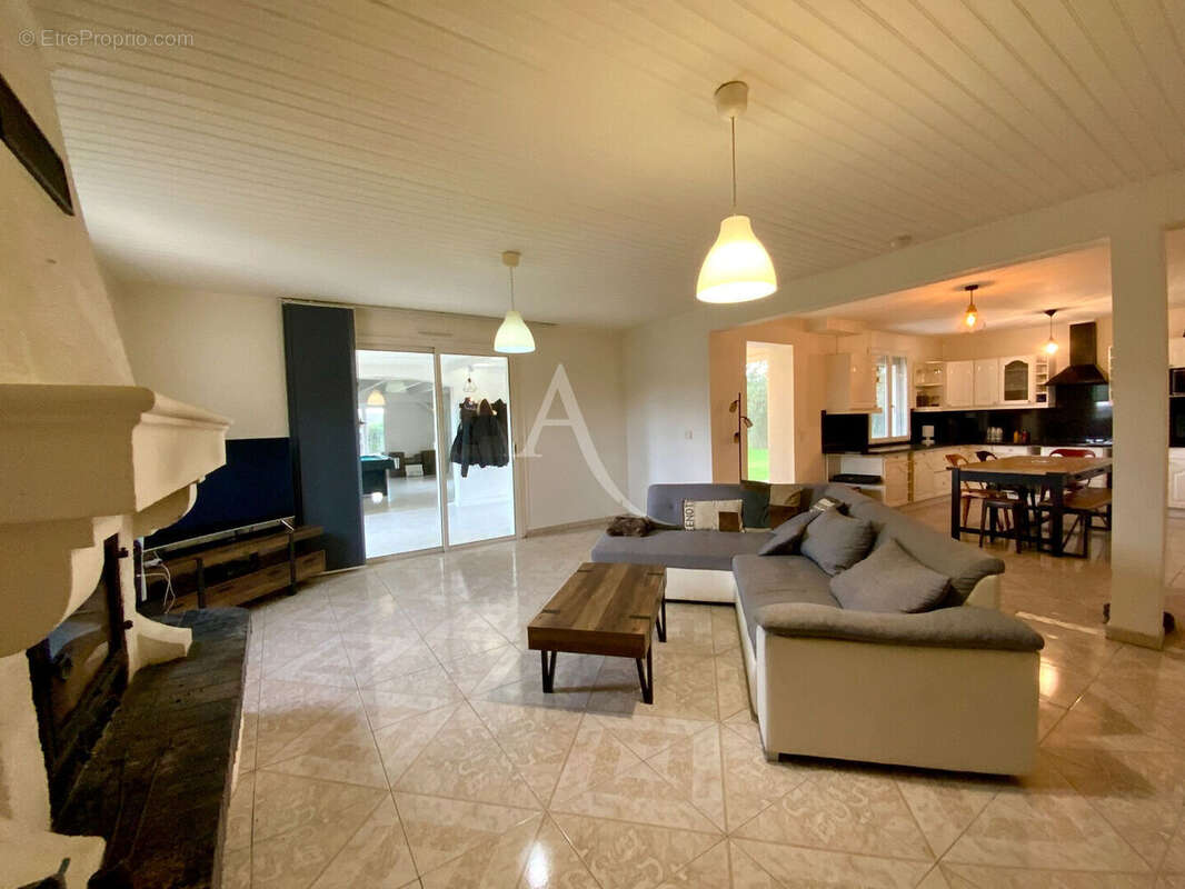 Maison à SAINTE-COLOMBE