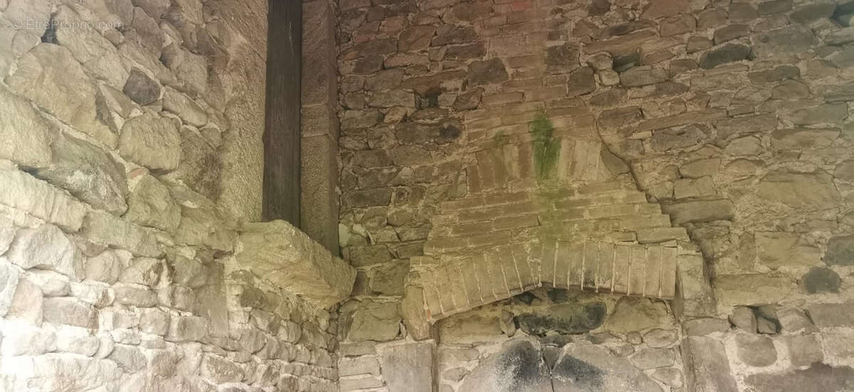 Maison à SAINT-GERMAIN-EN-BRIONNAIS