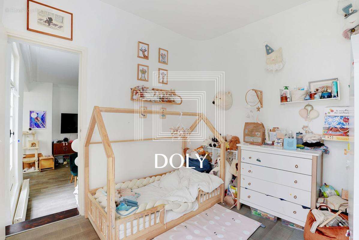 Appartement à PARIS-2E