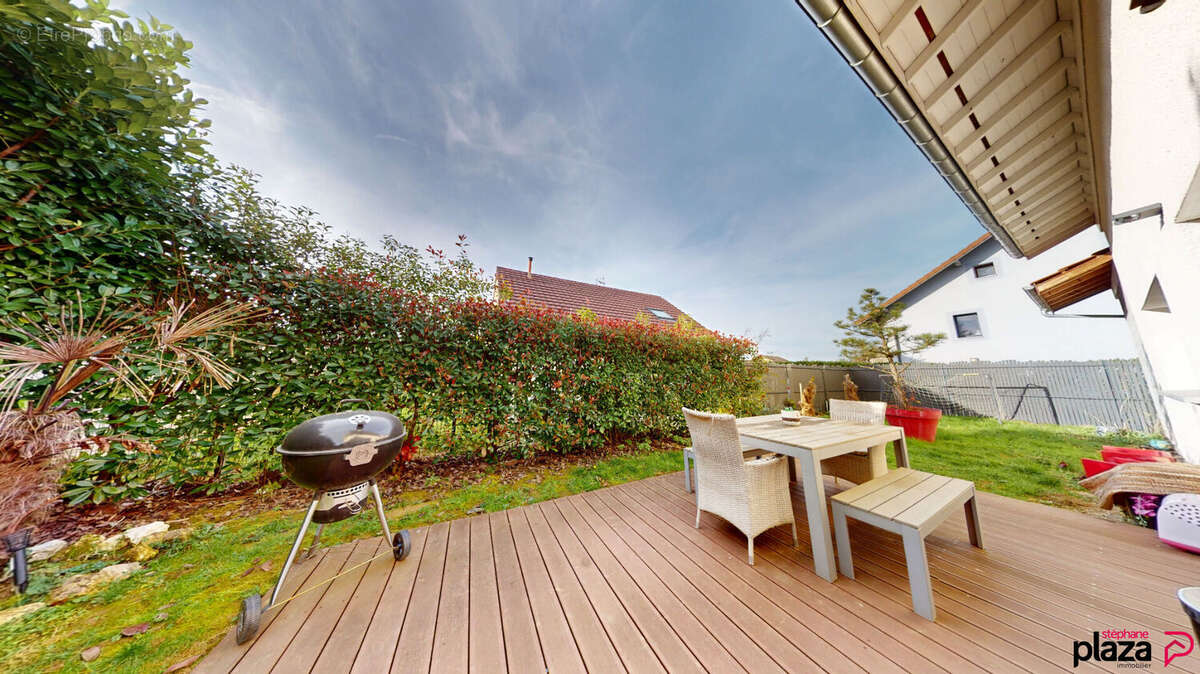 Maison à SCIENTRIER