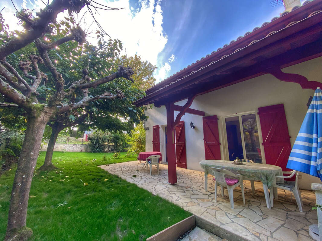 Maison à SAINT-PALAIS