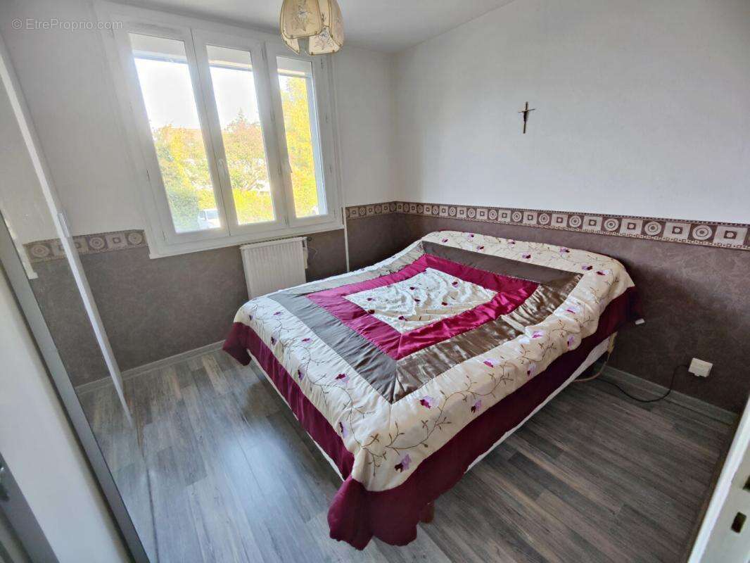 Appartement à SAINT-MARTIN-D'HERES