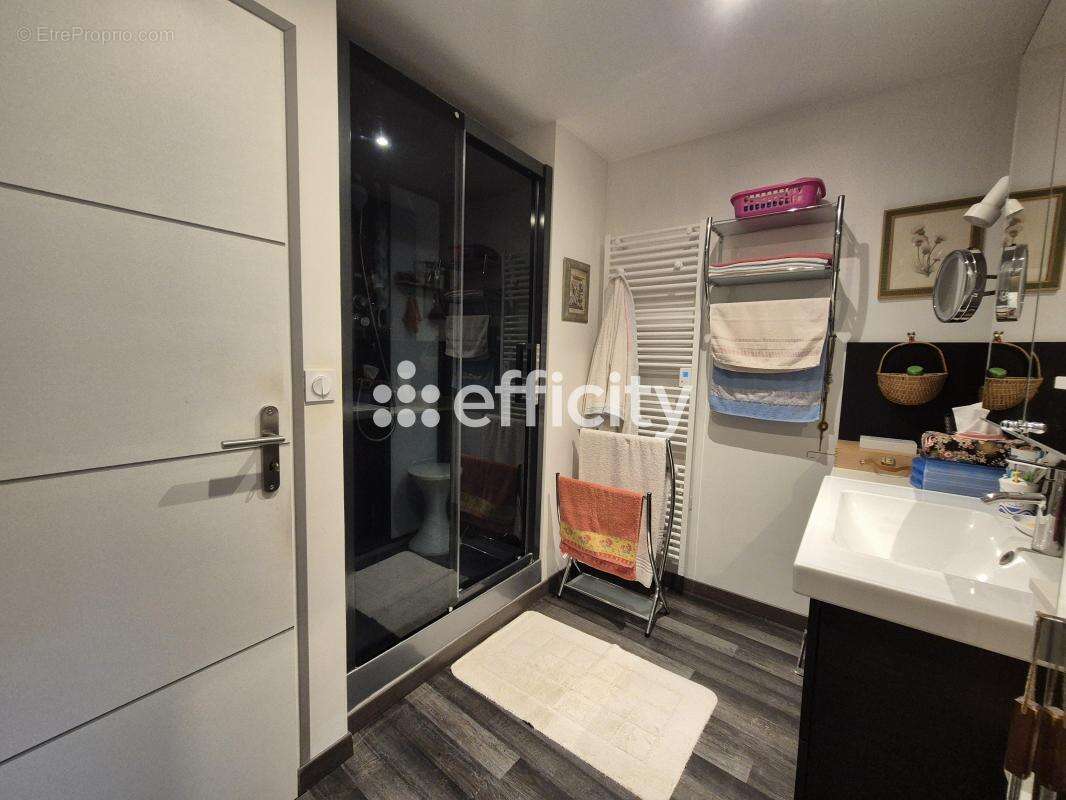 Appartement à LA CHAUSSEE-SAINT-VICTOR