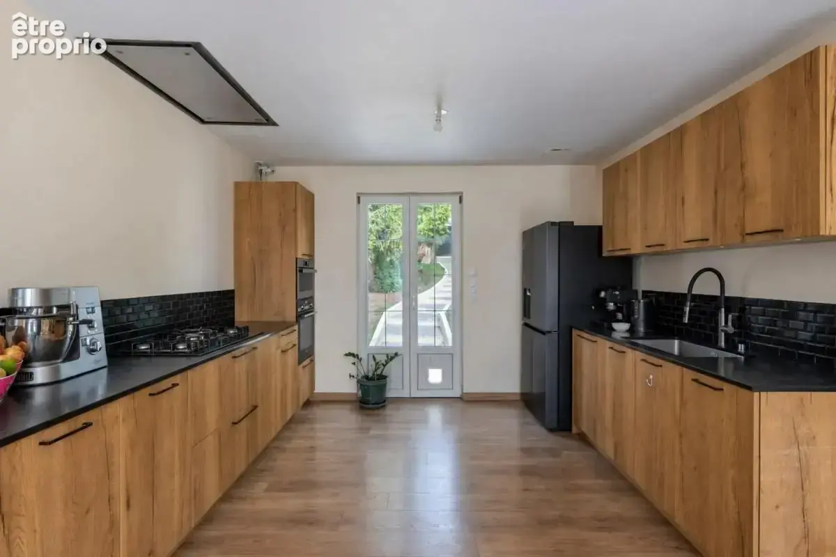 Maison de 6 pièces de 132 m² à Seraincourt - photo 6