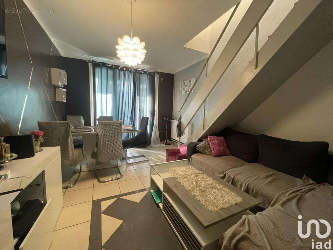 Photo 2 - Appartement à MARSEILLE-4E