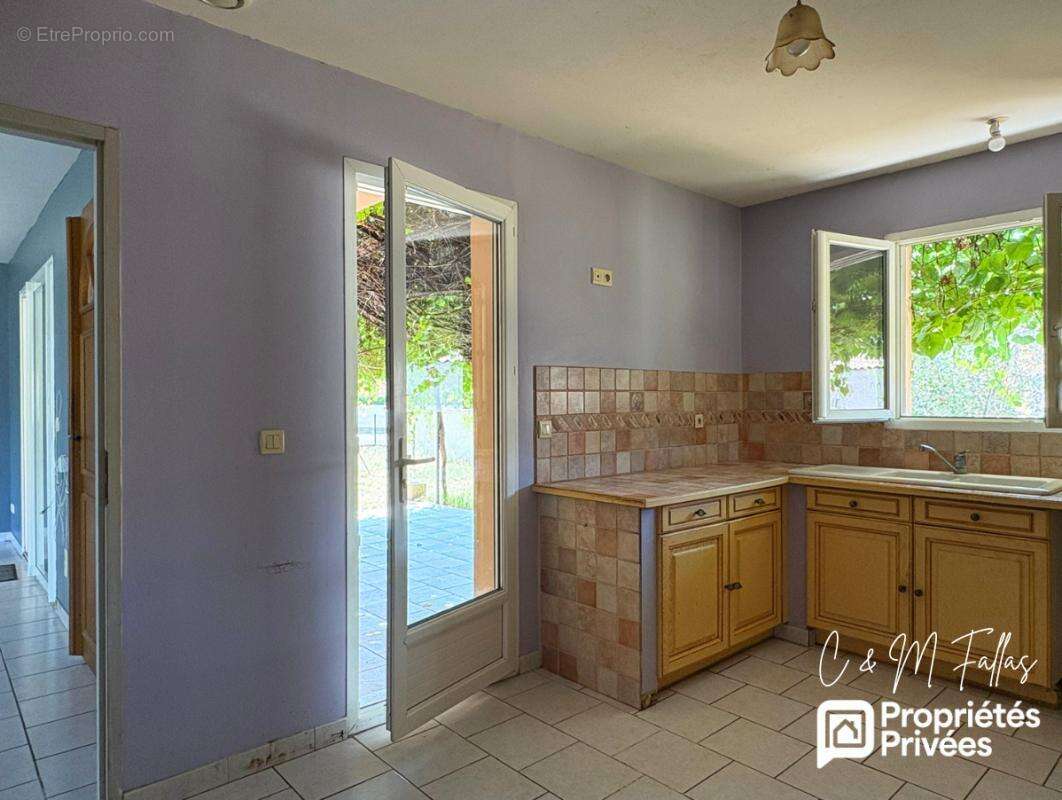 Maison familiale -3 chambres- garage 54 m² - TRAVAILLAN - photo 9