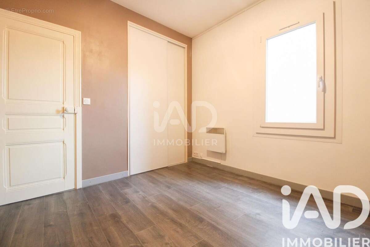 Appartement 40 m² à Saint-Affrique  - photo 4