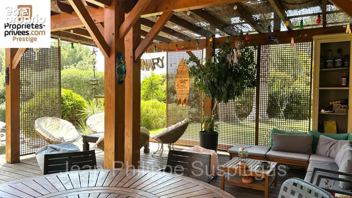 Villa Sanary Sur Mer 7 pièce(s) 235 m2 - photo 4