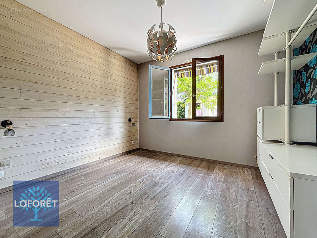 Maison à LA BAZOUGE-DU-DESERT