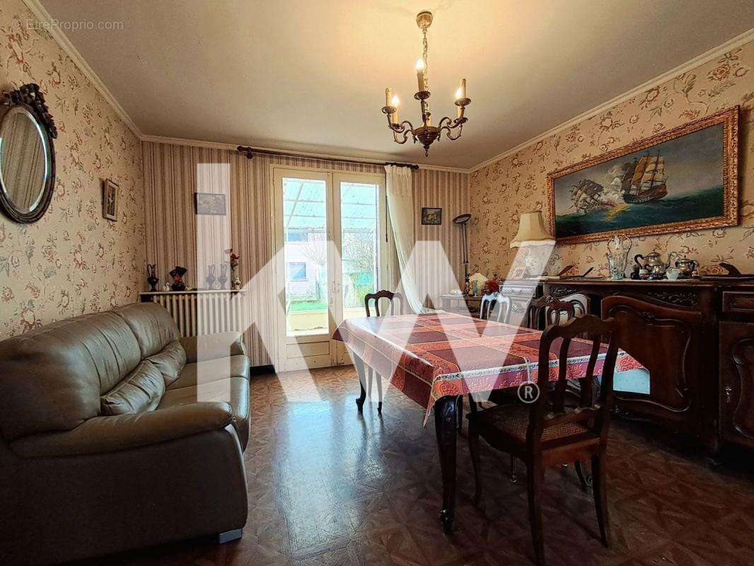 Maison à SAINT-BENOIT-DE-CARMAUX