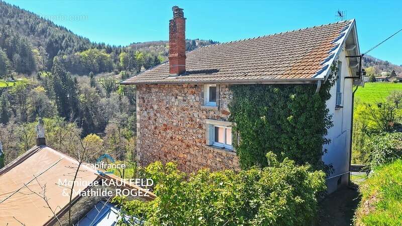 Immeuble 2 appartements (T3/T5) à Olliergues - photo 3