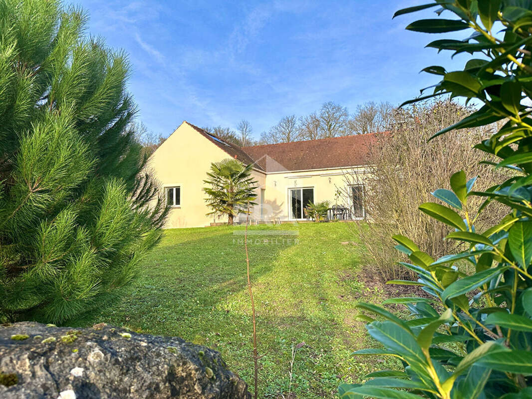 Maison à NANTEAU-SUR-LUNAIN