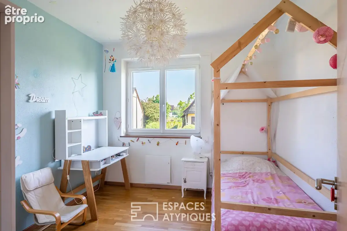 Maison de caractère avec piscine et jardin arboré - photo 11