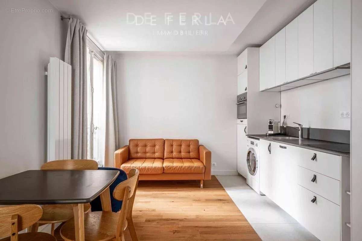 Appartement à PARIS-7E