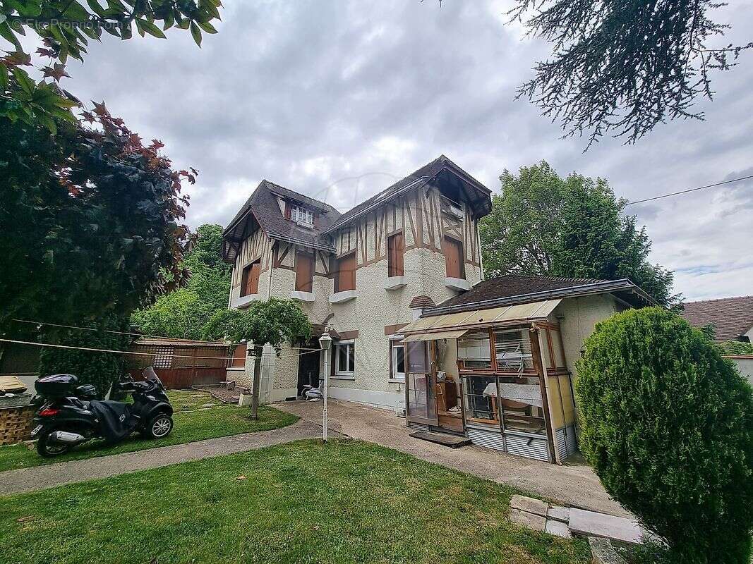 Maison à SUCY-EN-BRIE