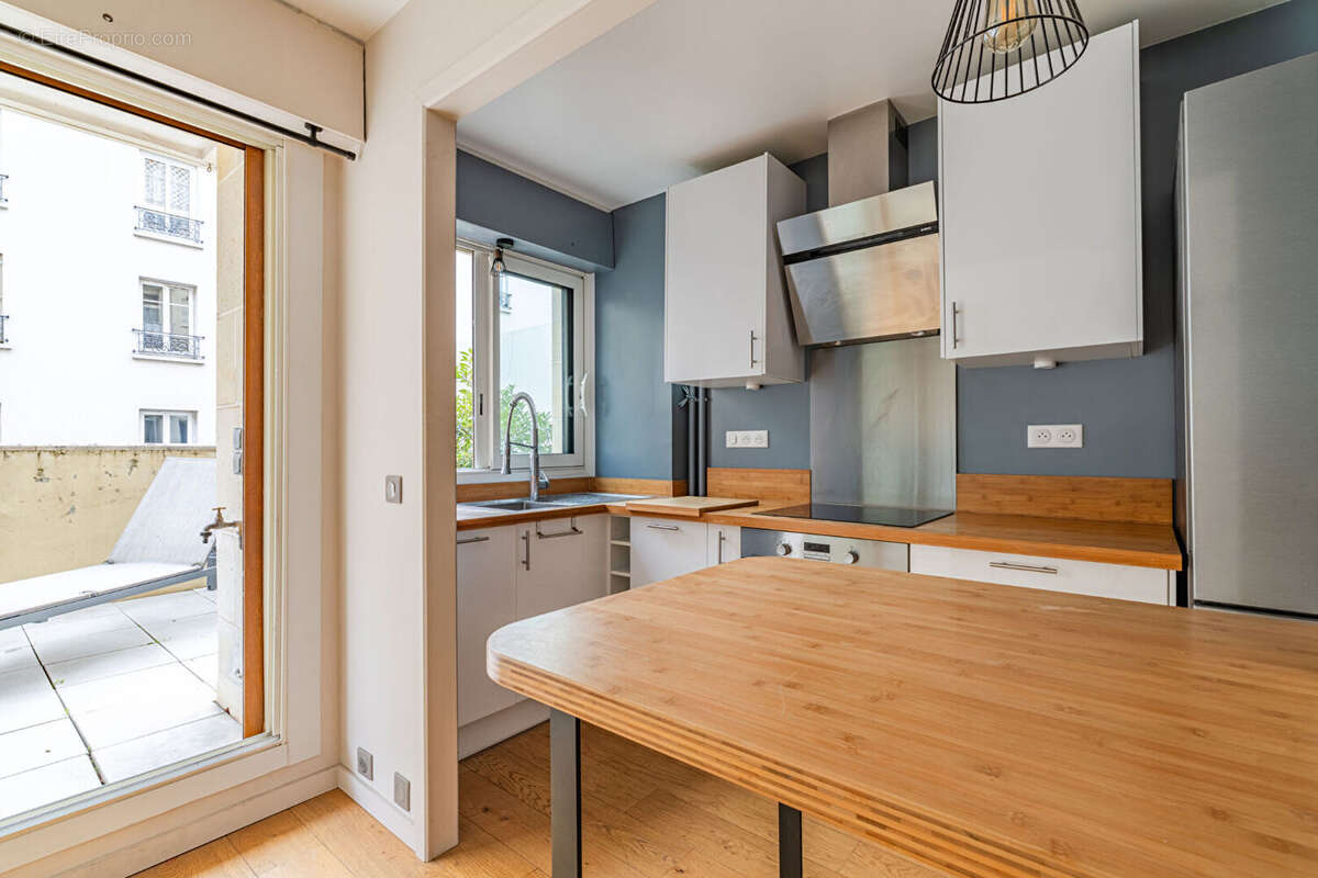 Appartement à PARIS-15E