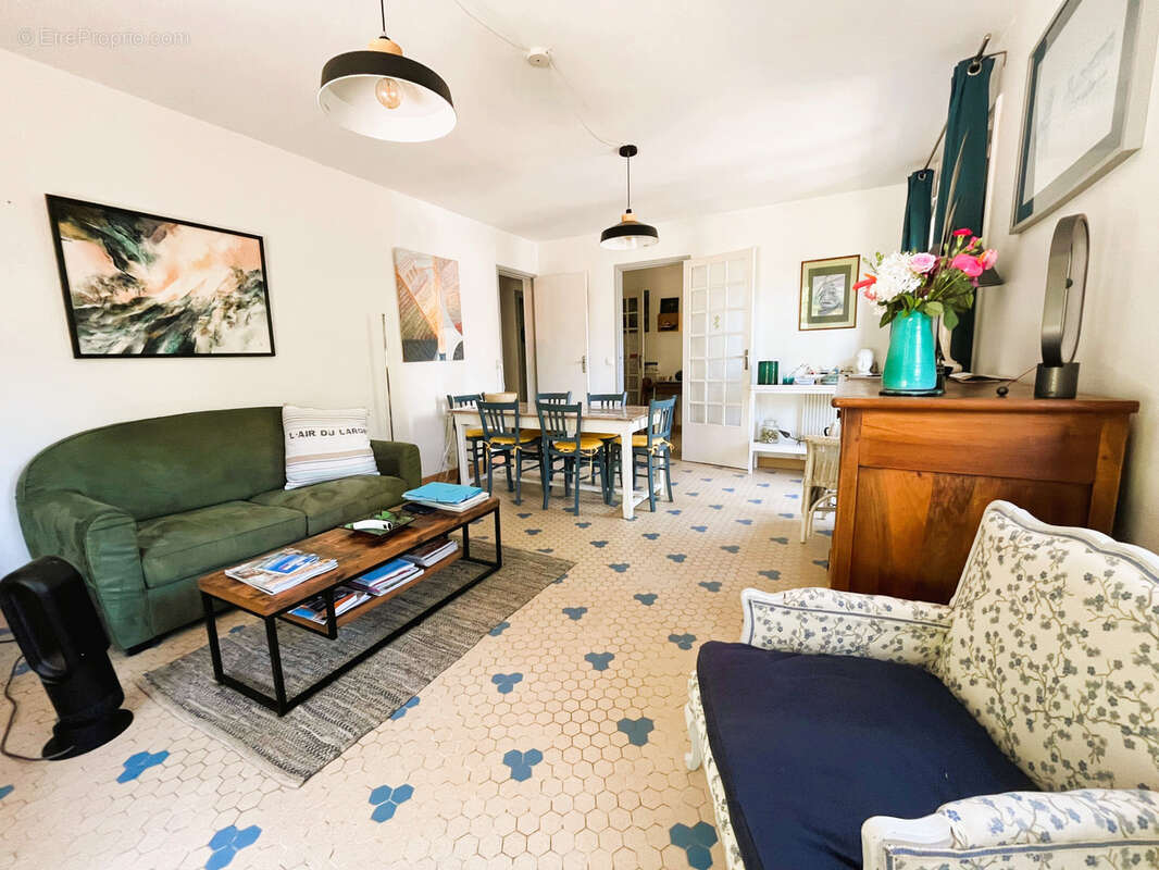 Maison à MESCHERS-SUR-GIRONDE