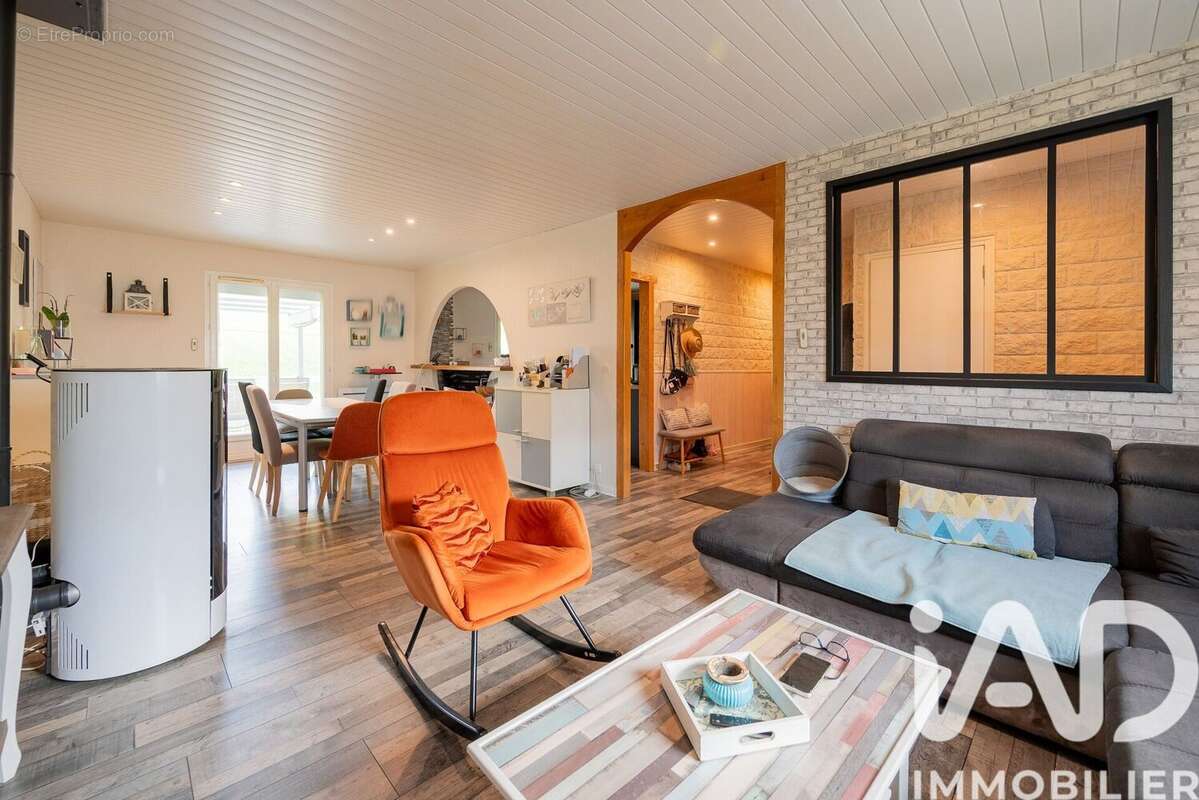 Maison 96 m² à Sapogne-Et-Feucheres  - photo 9