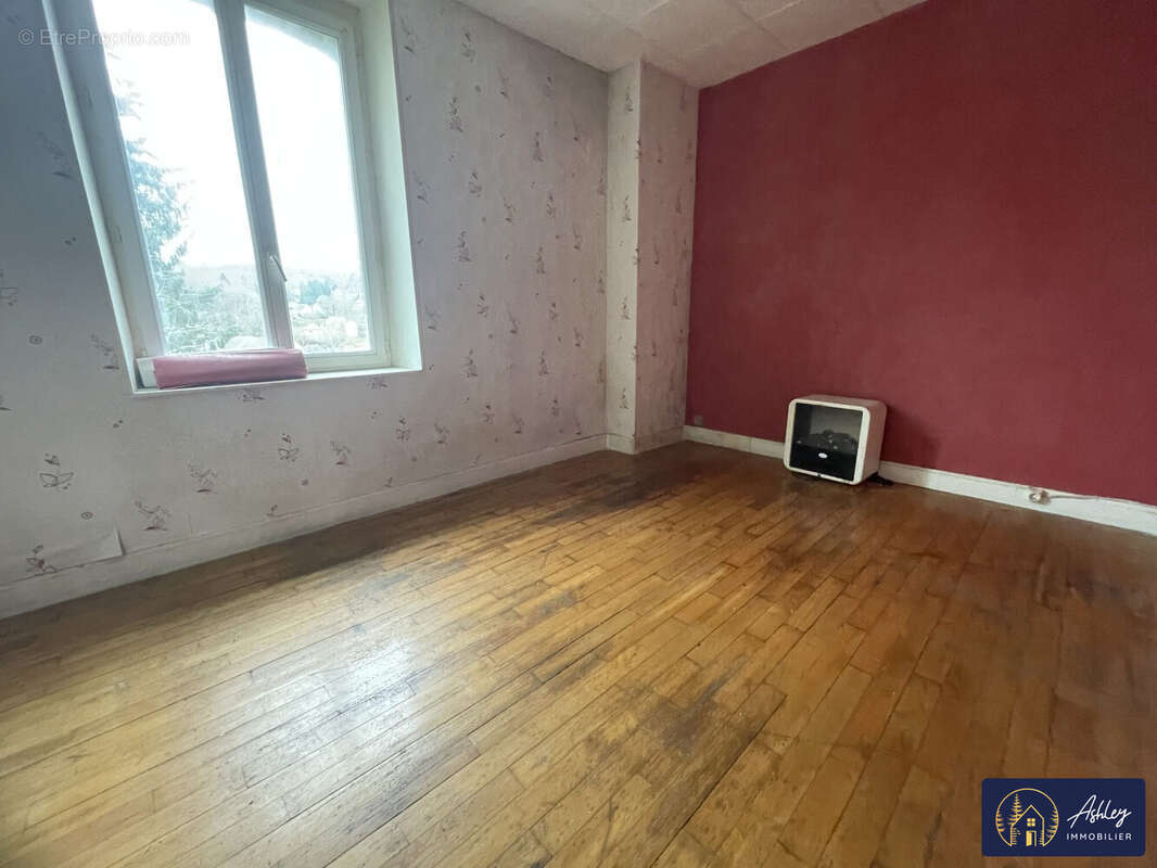 Immeuble 2 appartements YDES - Appartement à YDES