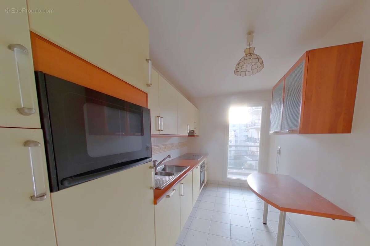 Appartement à PARIS-19E