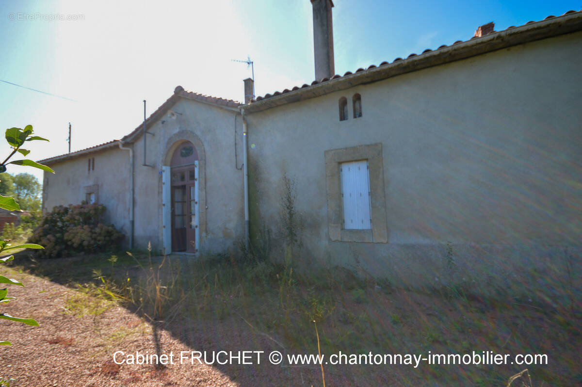 Maison à SAINT-PIERRE-DU-CHEMIN