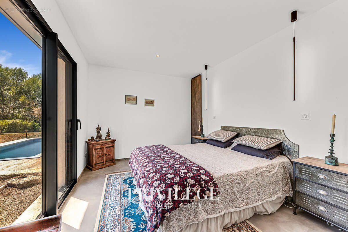 Aups — Exclusivité — Maison neuve avec piscine, prestations soignées et potentiel d’évolution - photo 19