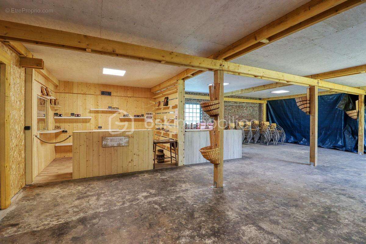 Bâtiment d'activité 600 m² avec showroom, atelier et stockage - Crèvecœur-le-Grand (60360) à 8 minutes de l’autoroute A16 - photo 12