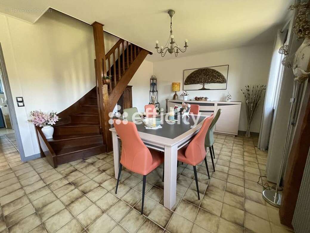 Maison à LE MEE-SUR-SEINE