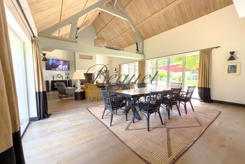 Maison à MONTFORT-L&#039;AMAURY