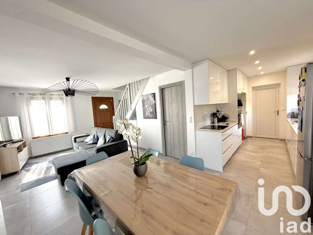 Photo 2 - Maison à BEAUCHAMP