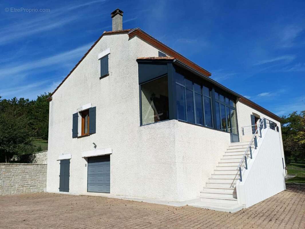Maison à MORNAC