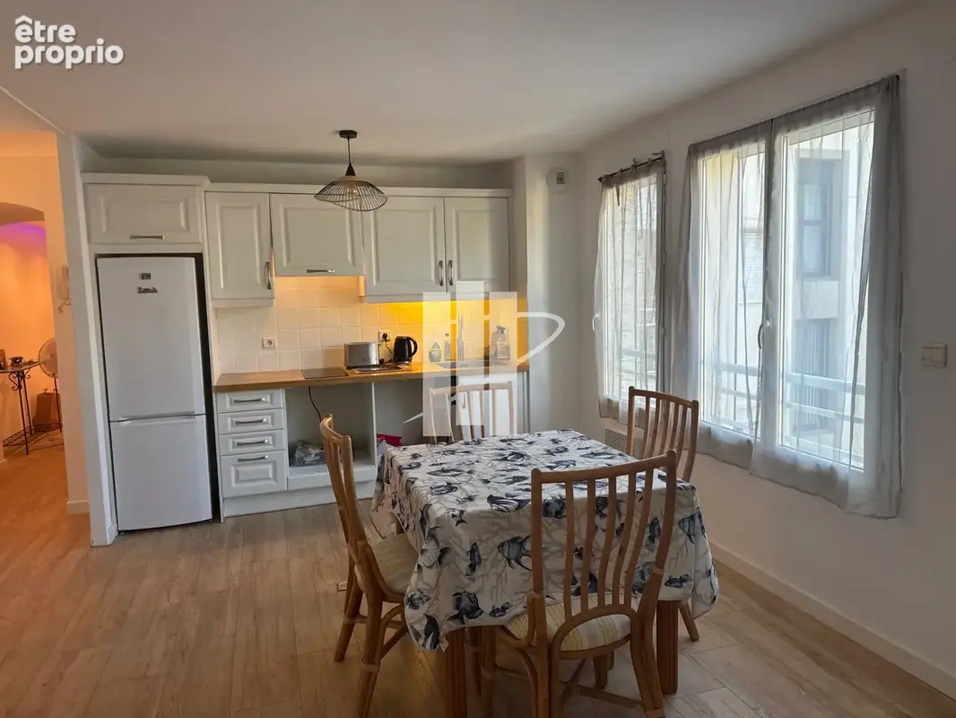 Triangle d or t2 au calme en etage - photo 6