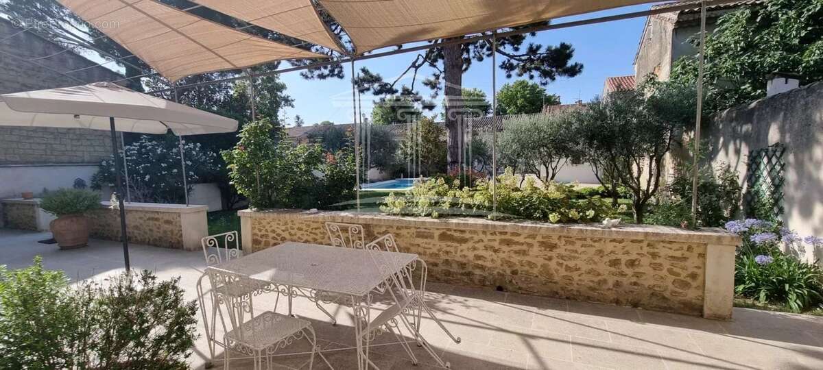 Maison 185 m² à Sorgues  - photo 3