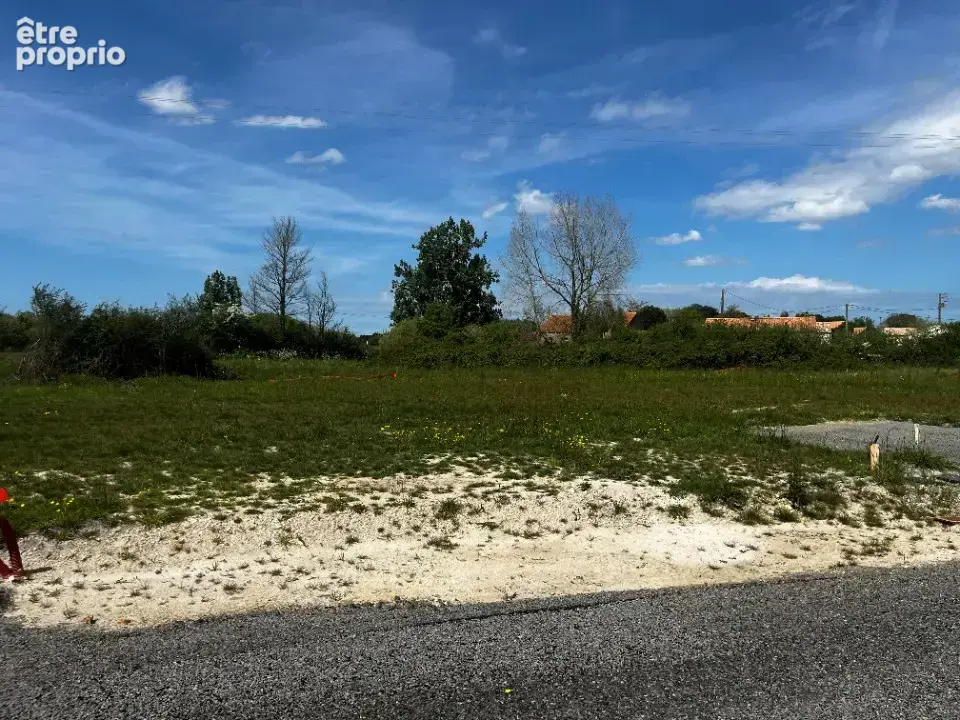 Terrain à L'AIGUILLON-SUR-VIE