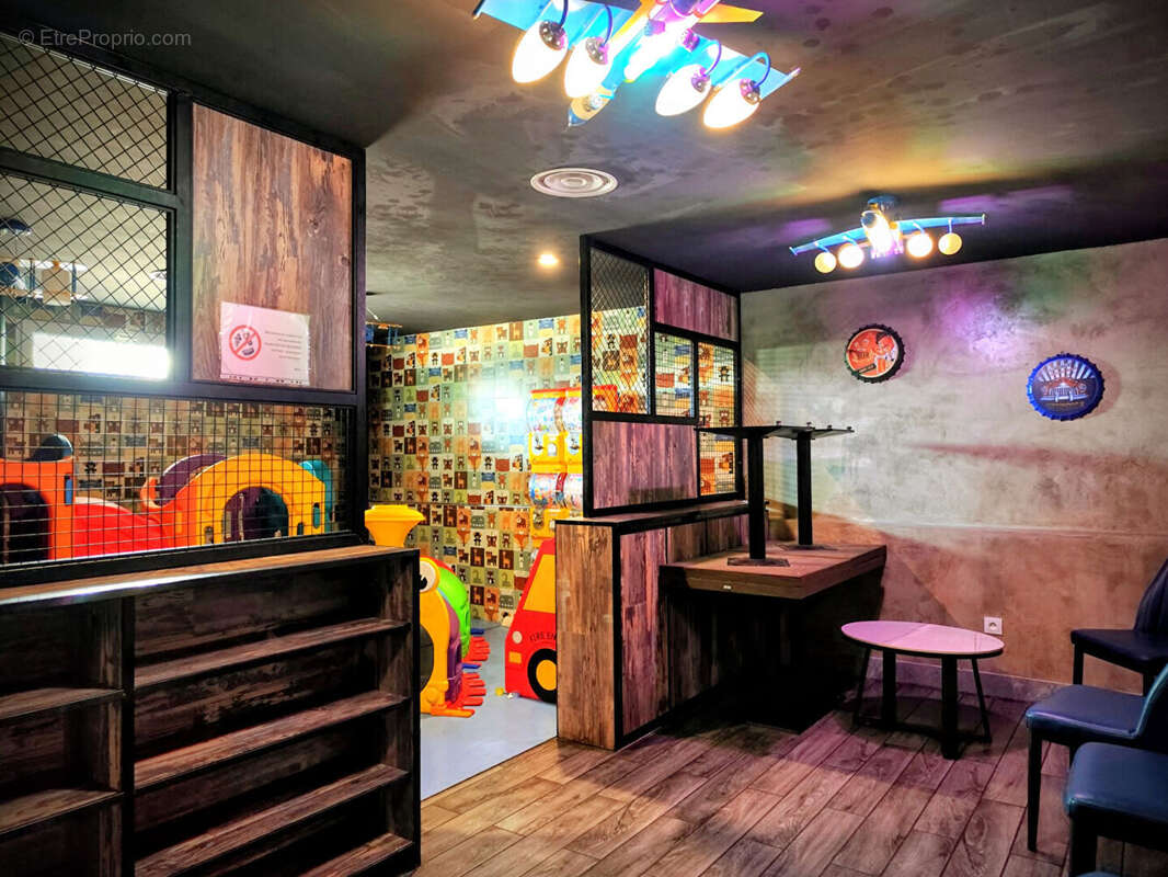 Fonds de commerce restaurant, fort CA, grande capacité, entièrement rénové - photo 9