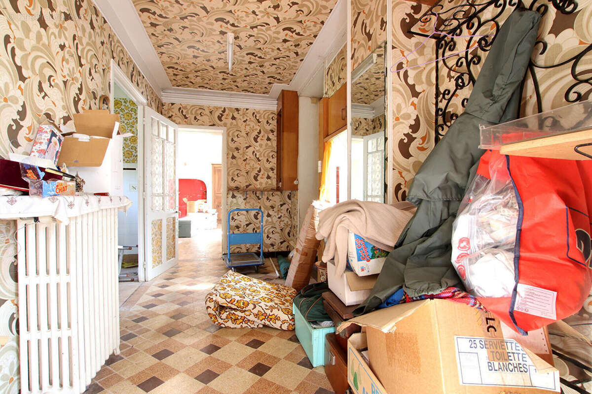 Maison à AZAY-LE-BRULE