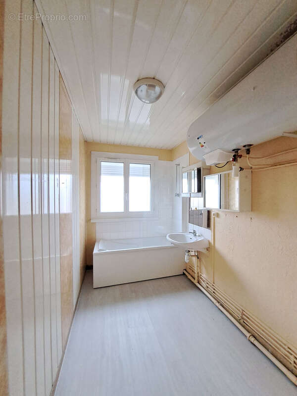 À vendre   Appartement 4 pièces avec balcons et cave   Saint-Max, quartier Jean XXIII - photo 8